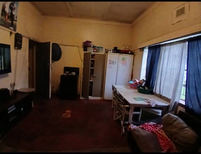 5 BEDROOM HOUSE FOR SALE IN ELSBURG